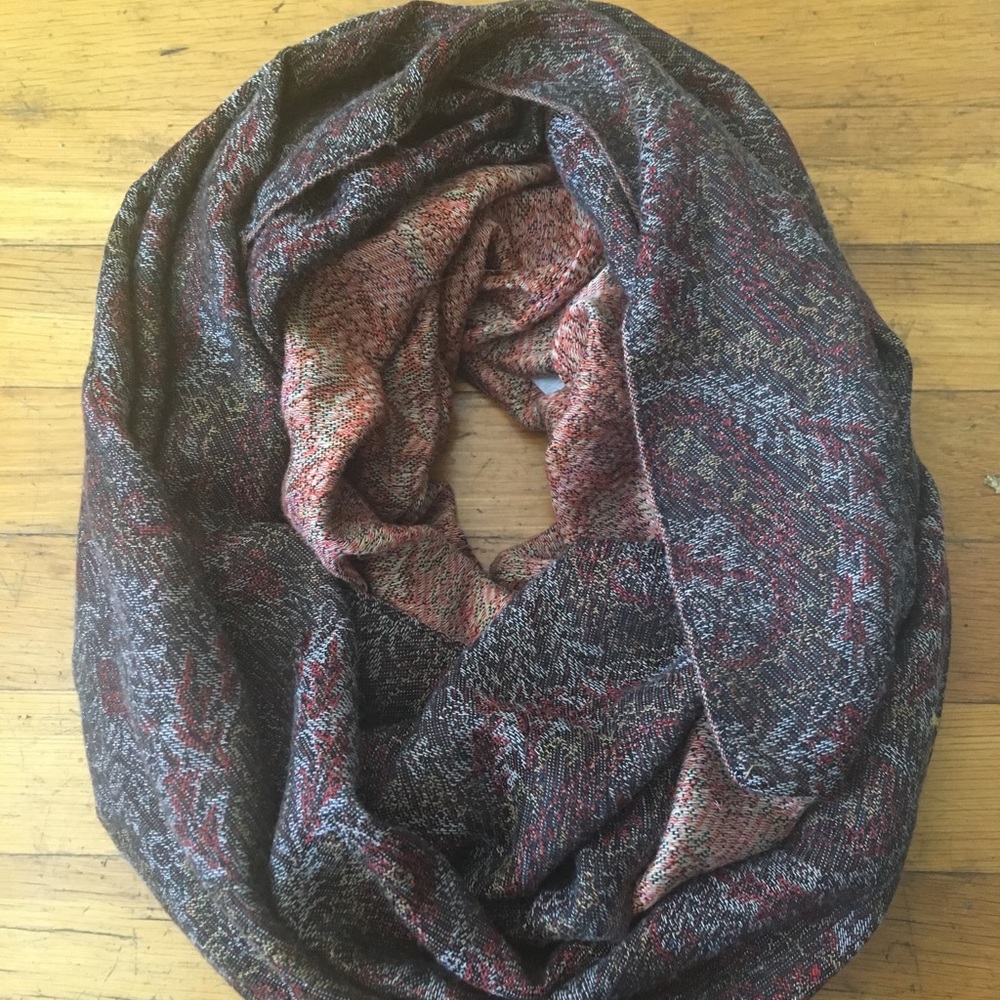 Infinity scarf